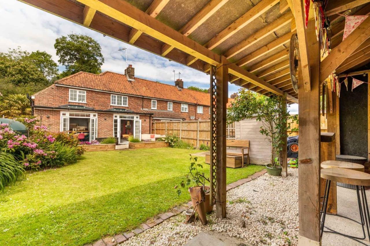 Host & Stay - Church Lane Cottage Filby Eksteriør billede